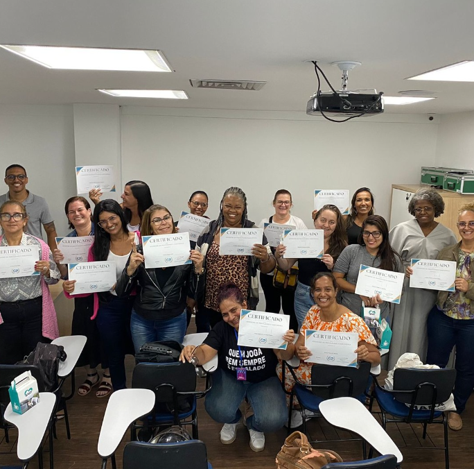Capacitação e treinamento de cuidadoras