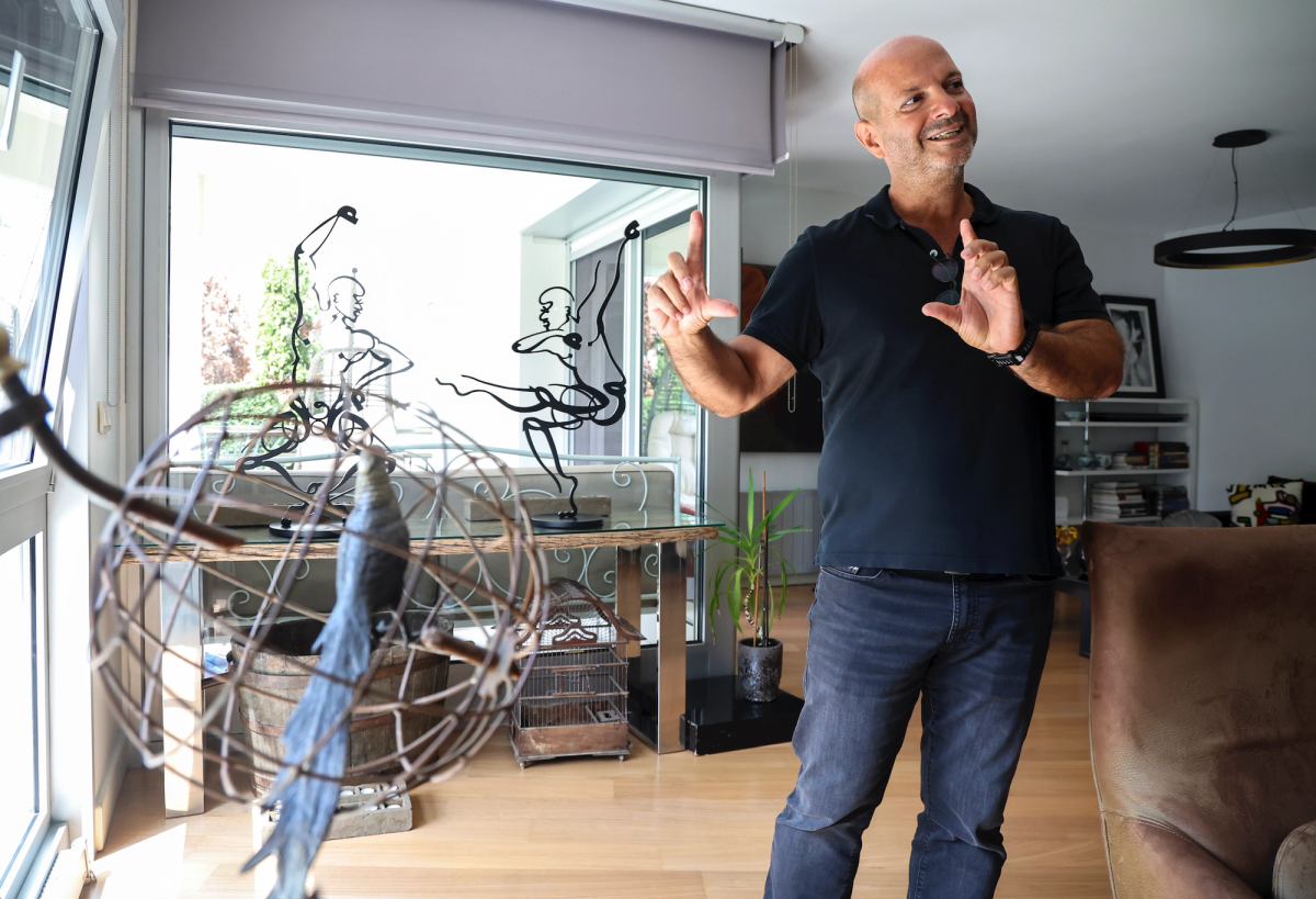 Koleksiyoner Çetin Erbeş, Fotoğraf: Barış Acarlı