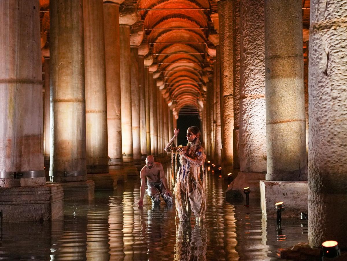 İBB Kültür AŞ Genel Müdürü Murat Abbas, kültürel mirası dijital sanatla harmanlayarak,“Geleneksel müzeciliğe köklerimizden kopmadan yenilik” getirdiklerini açıklıyor.
©İBB KÜLTÜR AŞ, 2024