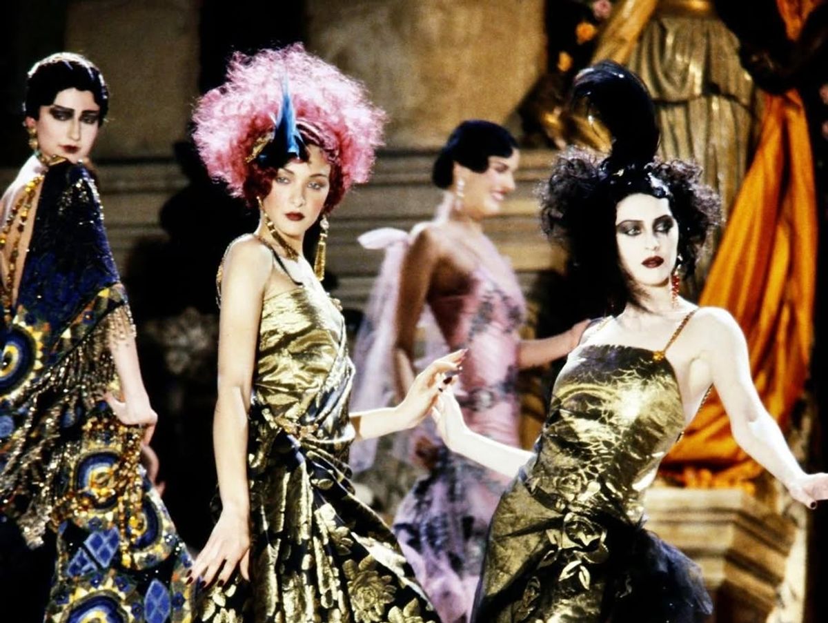 Christian Dior, 1998 İlkbahar , Haute Couture Koleksiyonu
Archived Runway Instagram hesabından alınmıştır