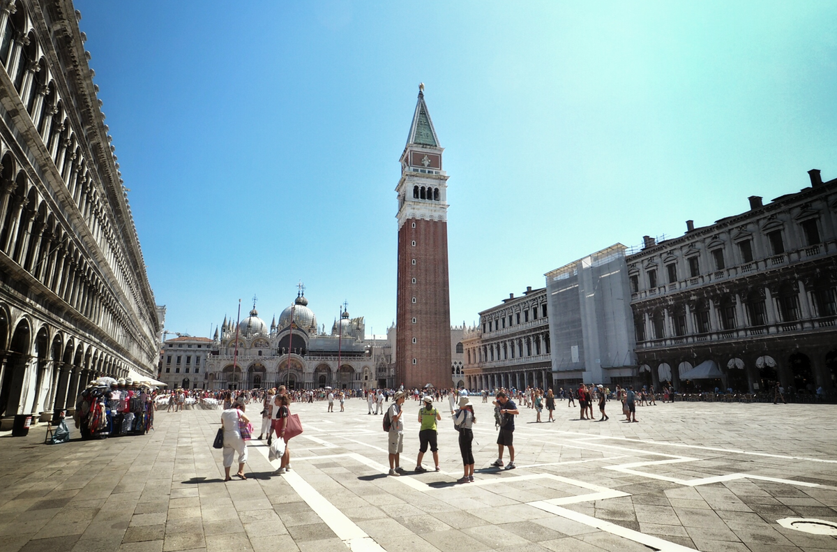 Piazza San Marco 

Wikimedia Commons 