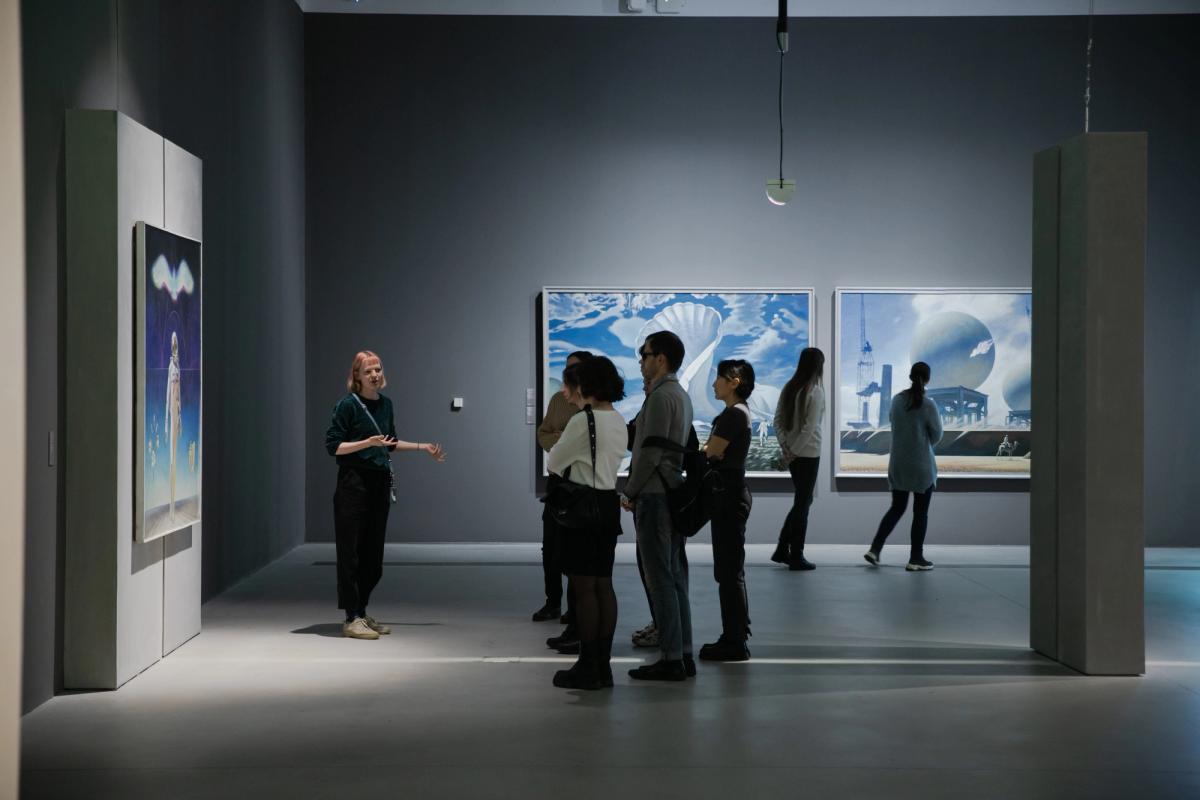 Bir kültür evi olarak tasarlanan GES-2, sergi gezmenin yanı sıra yemek yenebilecek, film seyredilebilecek, kütüphanesi ziyaret edilebilecek ve çocuklarla vakit geçirilebilecek çok amaçlı bir alan.
© GES-2, FOTOĞRAF: © ANYA TODICH