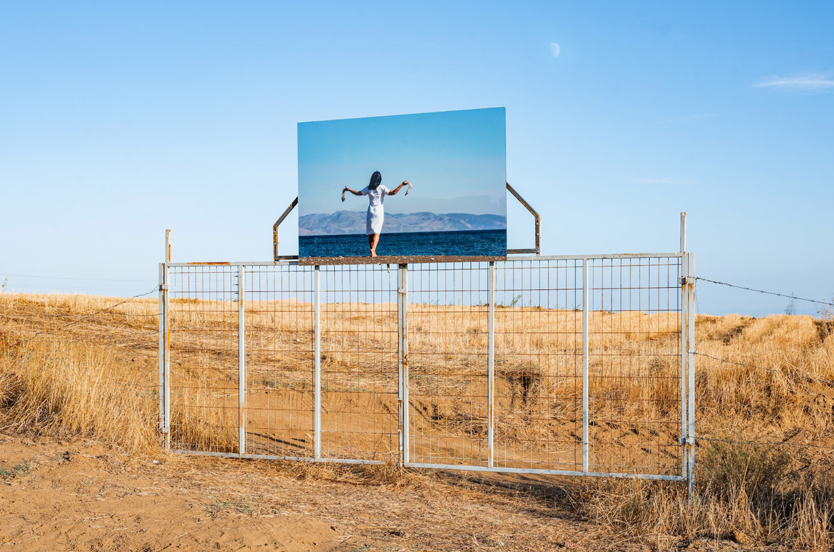 Didem Erk - ŞahMaran'ın Kapısında Sen İhanetsin İnsan / At the portal of Shāhmārān, Human Your Name is Treason, 2017, Fotoğraf, Işıklı kutu, Photography, light box, 66 x 100 cm, Barbare Studio / Tekirdağ