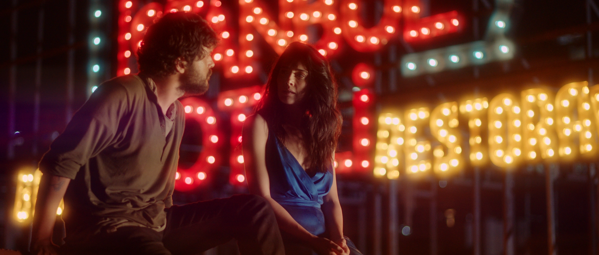 Alperen Duymaz, Funda Eryiğit
Fotoğraf: Netflix