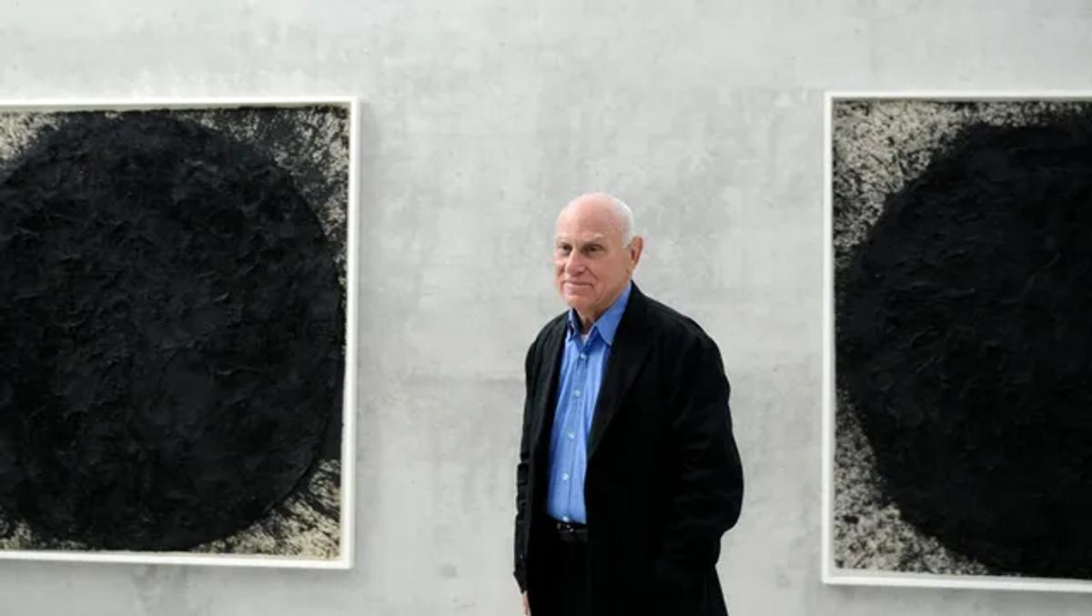 Richard Serra’nın eserleri dünya çapındaki önemli koleksiyonlarda yer alıyor.

RICHARD SERRA © AP PHOTO/KEYSTONE, FOTOĞRAF: REGINA KUEHNE