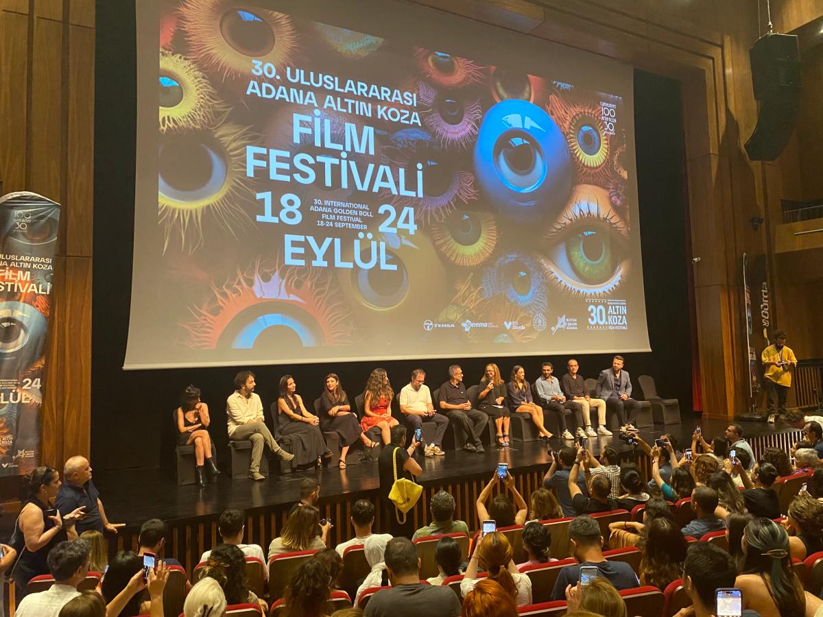 “Kuru Otlar Üstüne” film ekibi ile gerçekleşen söyleşi yoğun ilgi gördü