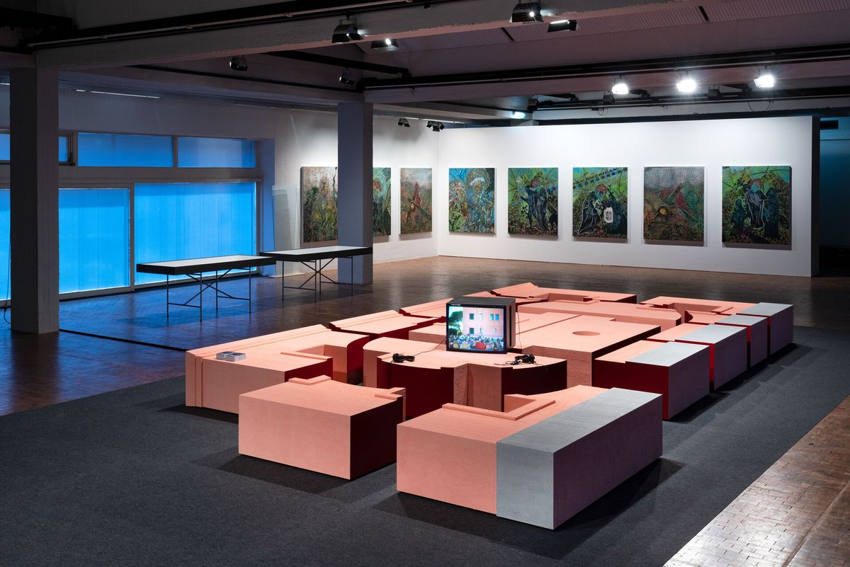 12. Berlin Bienali, 2022, DAAR
Sandi Hilal ve Alessandro Petti, Ente di Decolonizzazione - Borgo Rizza, Tammy Nguyen resim sergisi enstalasyon görüntüsü
Fotoğraf: dotgai