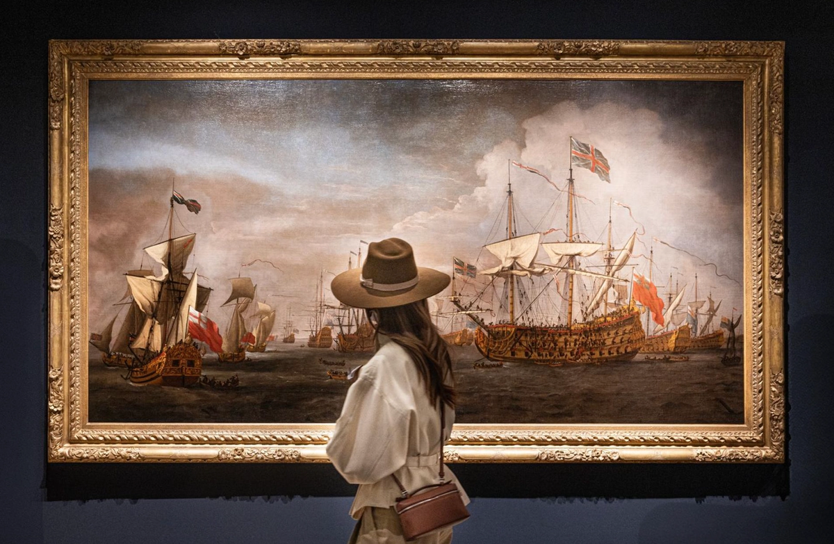 Willem van de Velde the Younger’ın The Council of War on the Britannia (1698) adlı eseri, bu yılki TEFAF Maastricht sanat fuarında sergileniyor. © Loraine Bodewes