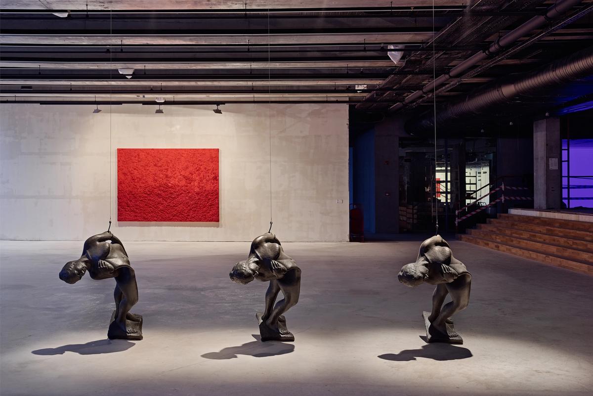 Mehmet Ali Uysal, Hanger.