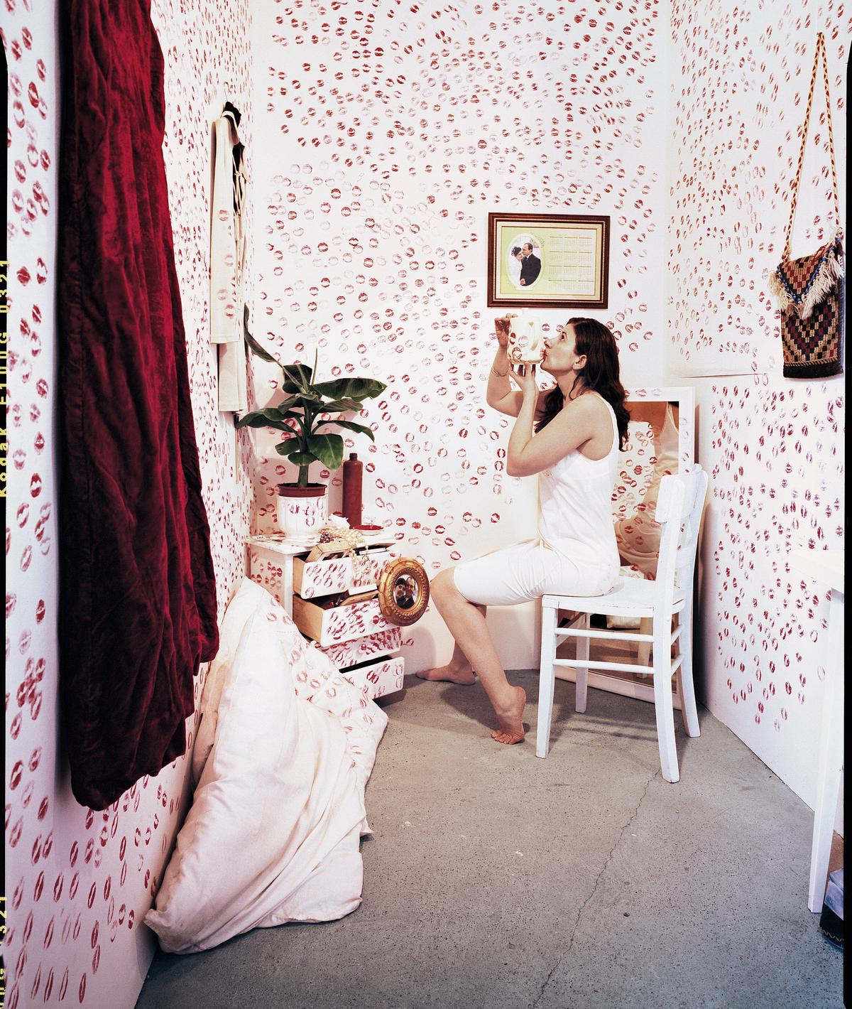 Nezaket Ekici, Emotion in Motion.
Pi Artworks London, 2013.