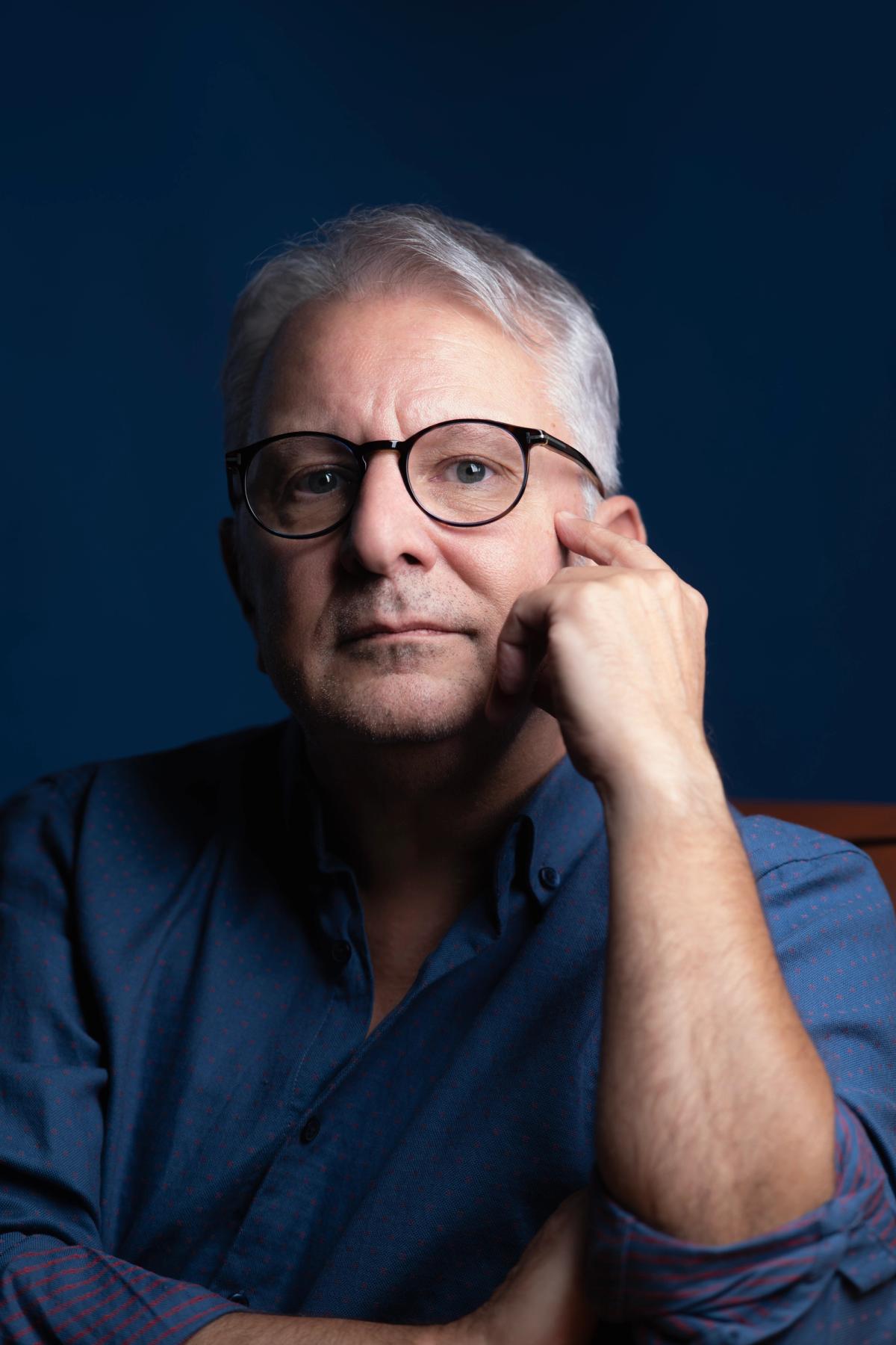 “Ben de her gün bahçemi yeniden yetiştirmeye, yeşertmeye çalışıyorum,” diyor Yekta Kopan.
© MUHSİN AKGÜN, 2024