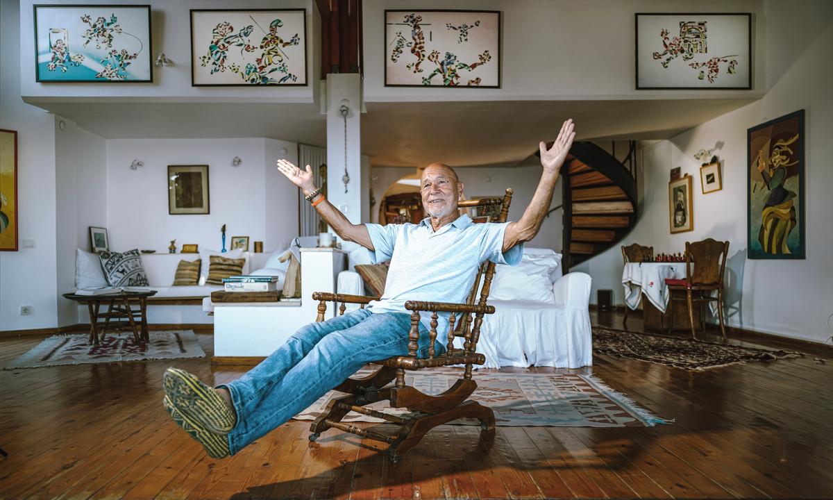 “Memo”nun Batı Almanya’da başlayan sergisi, Gündüz Vassaf’ın Sedef Adası’ndaki evinde devam ediyor.
© MURAT ŞAKA, 2023