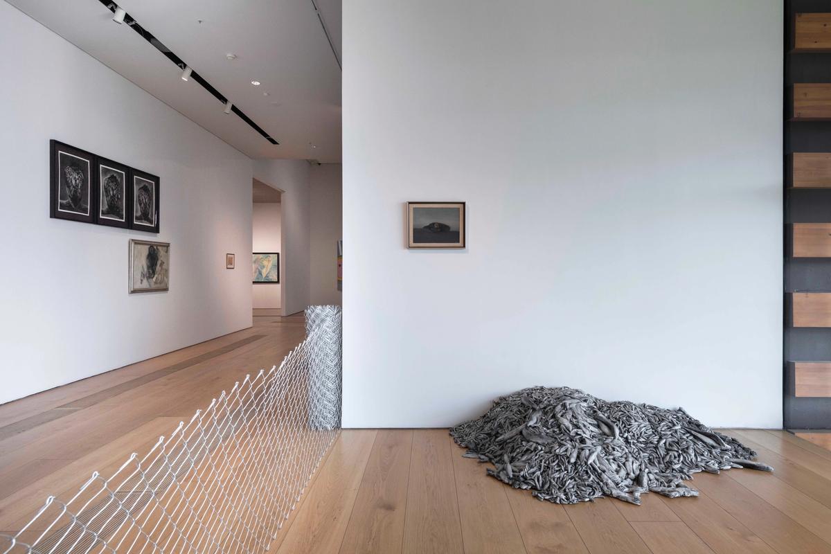 İKİ GÜNEŞ ALTINDA: © KAYHAN KAYGUSUZ, OMM, 2023.