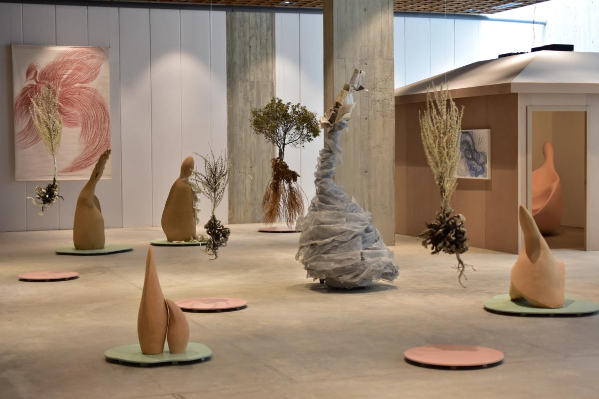 Vuslat’ın Emanet/Troya sergisinden görünüm (Troya Müzesi, Çanakkale, Türkiye, 24 Mayıs 2025 – 25 Temmuz 2025) Fotoğraf: Osman Çapalov