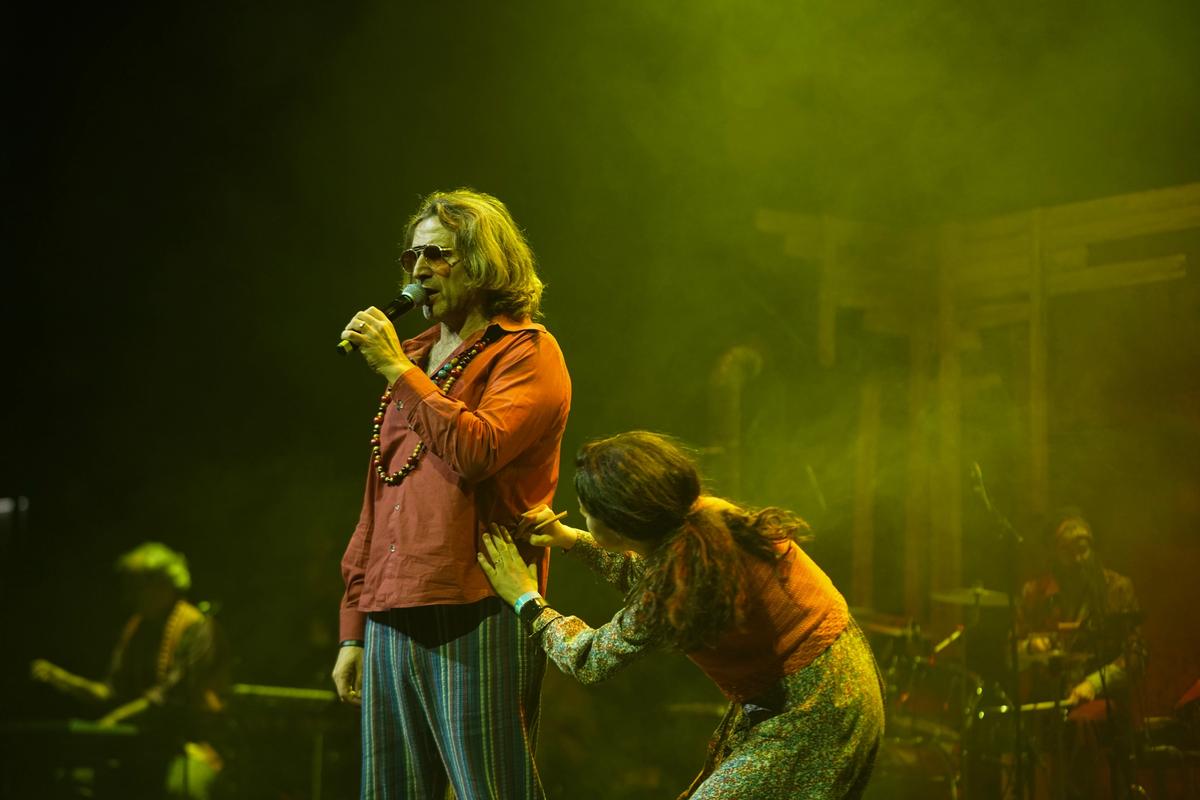 Hamiyet benzerine az rastlanır bir proje, bir rock grubunun müzikal oyunu.
© JEFF OSLO, SEMA ARSLAN