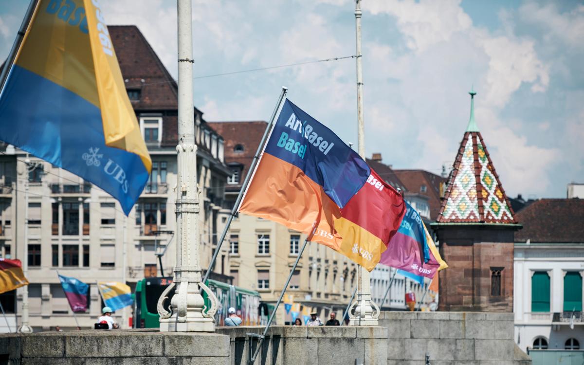 13-16 Haziran tarihlerinde yer alan Art Basel fuarıyla eş zamanlı olarak Basel kentinin sokaklarına yayılan sanatsal etkinlere katılmak da mümkün.
BASEL: © ART BASEL, 2023