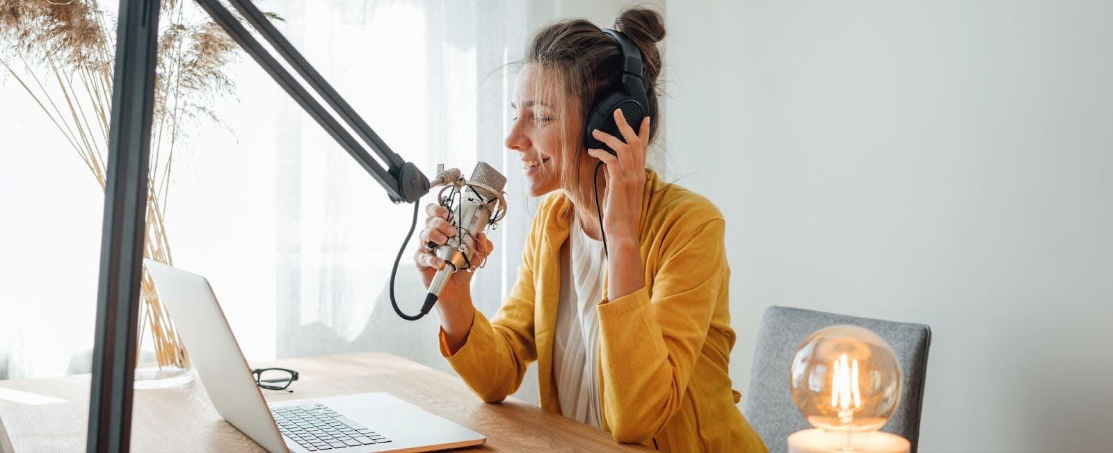 Top 5 Podcasts for Health Care Workers