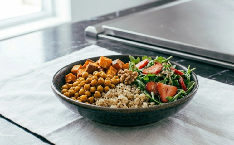 Turmeric Chickpea Bowl