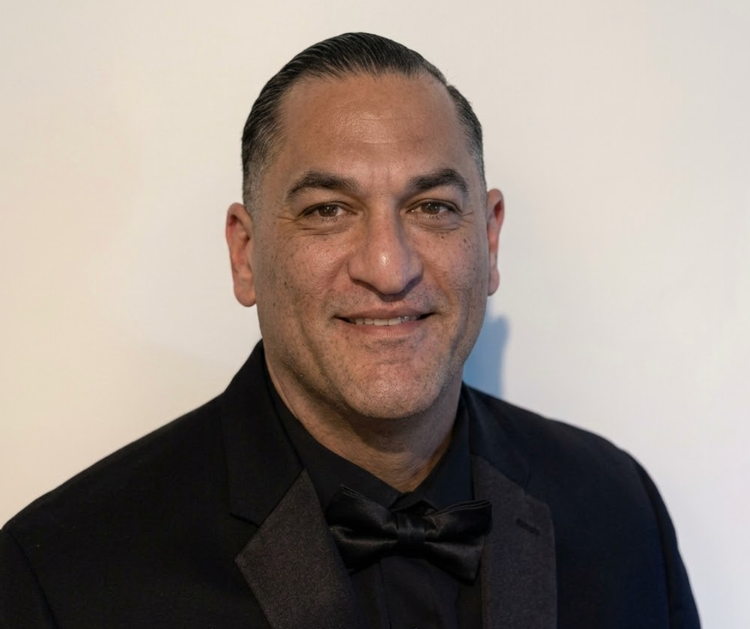 Mario  Benavidez