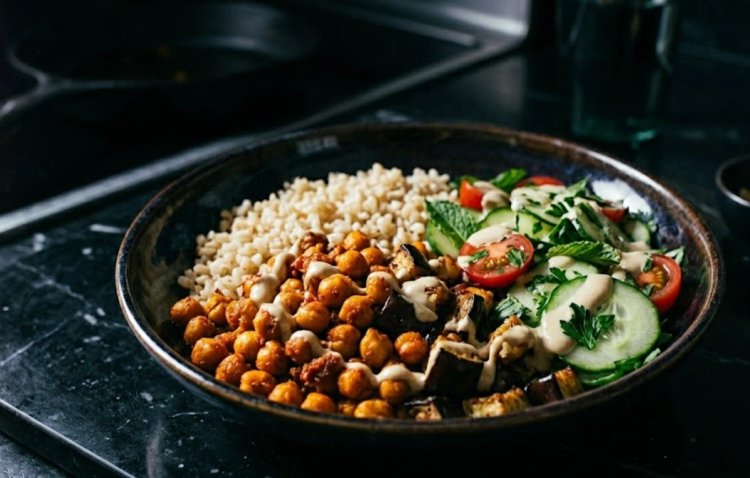 Harissa Chickpea Bowl