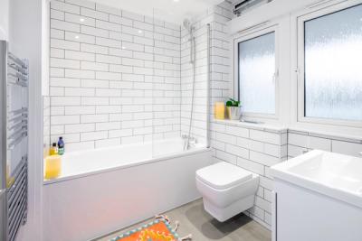 Contemporary all white bathroom