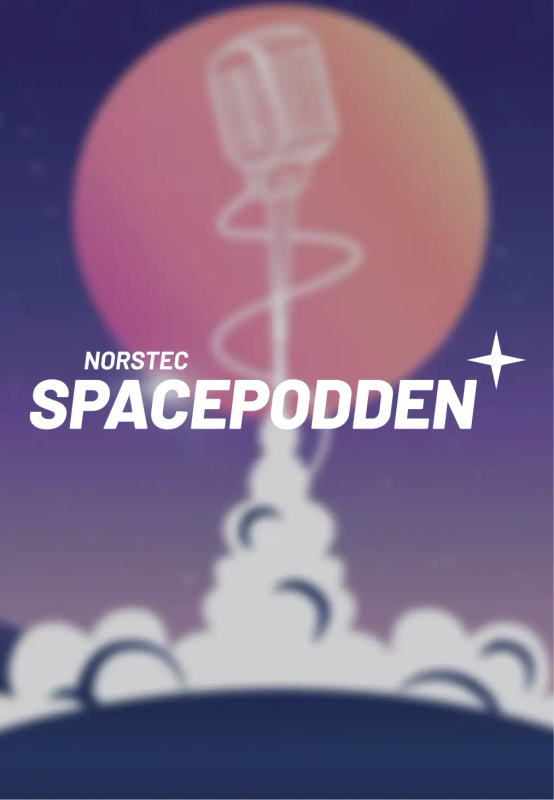 Illustration of a rocket launching into the sky with a microphone as the rocket, labeled ‘Spacepodden’ and featuring the NORSTEC logo.