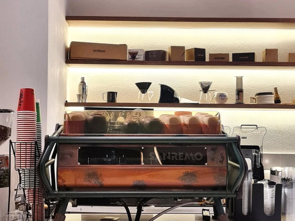 Crowd Cafe - Gallery Image 2