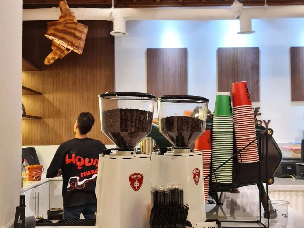 Crowd Cafe - Gallery Image 3