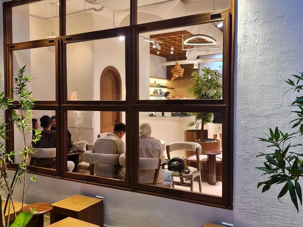 Crowd Cafe - Gallery Image 8