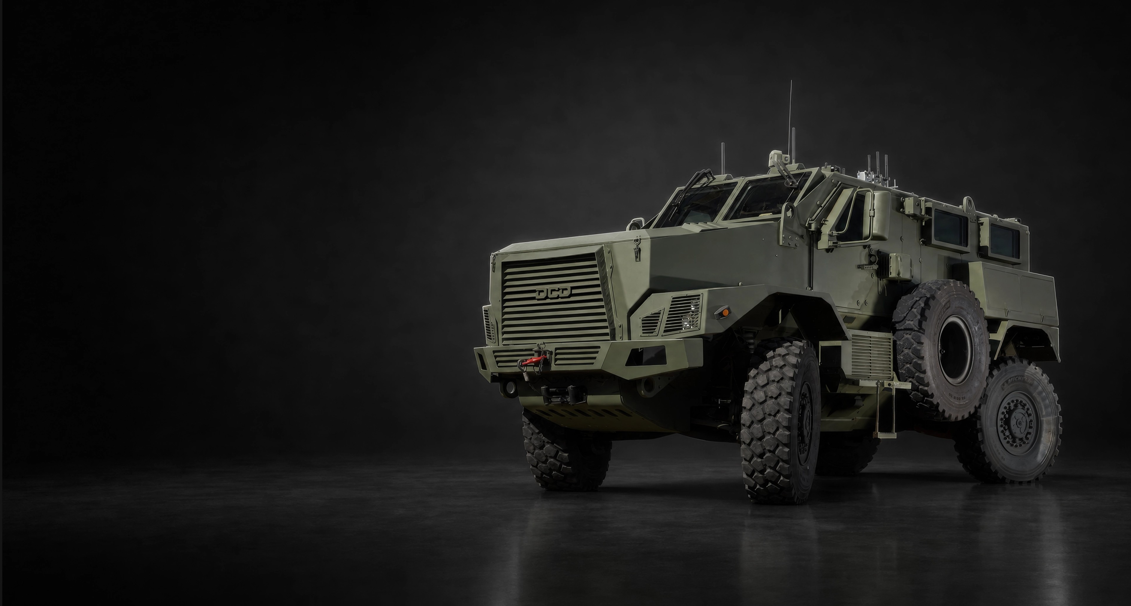 Springbuck XD — Studio, three-quarter front