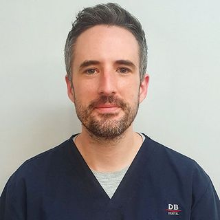Dr Jonathan Macartney - Dentist