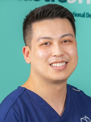 Dr Michael Wu - Dentist