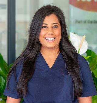 Dr Chandni Shah - Dentist