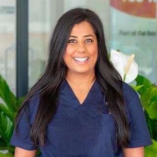 Dr Chandni Shah - Dentist