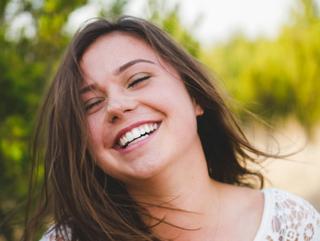 Teeth Whitened in a Single Visit for $880