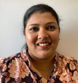 Dr Krishnan Girija - Dentist