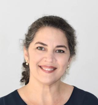 Dr Mirelle Marques - Dentist