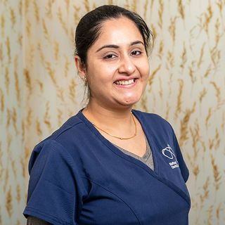 Dr Pamreet Kaur - Dentist