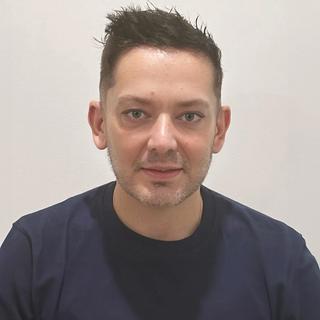 Image of Dr. Eric Andre, local dentist.