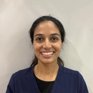 Dr Andrea Almeida - Dentist