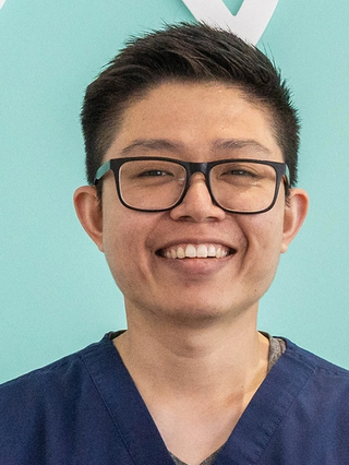 Dr Ren Ooi - Dentist