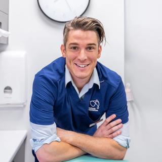 Dr John Roberts-Thomson - Dentist