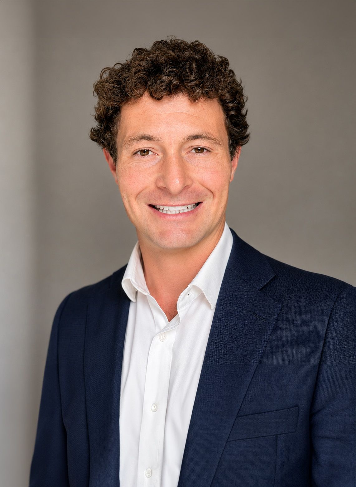 Image of Dr Len Fenser, your local dentist.
