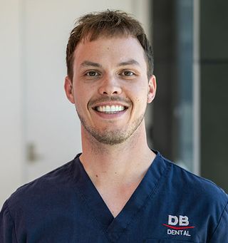 Dr Marek Deptula - Dentist
