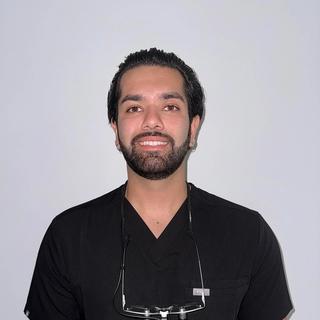 Image of Alireza Kashi, your local oral health therapist.