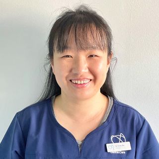 Dr Swan Xu - Dentist