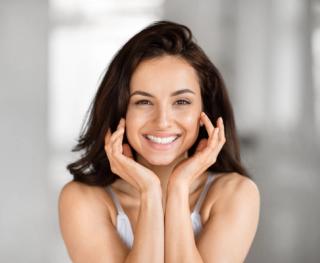 Transform your smile with our cosmetic offer.