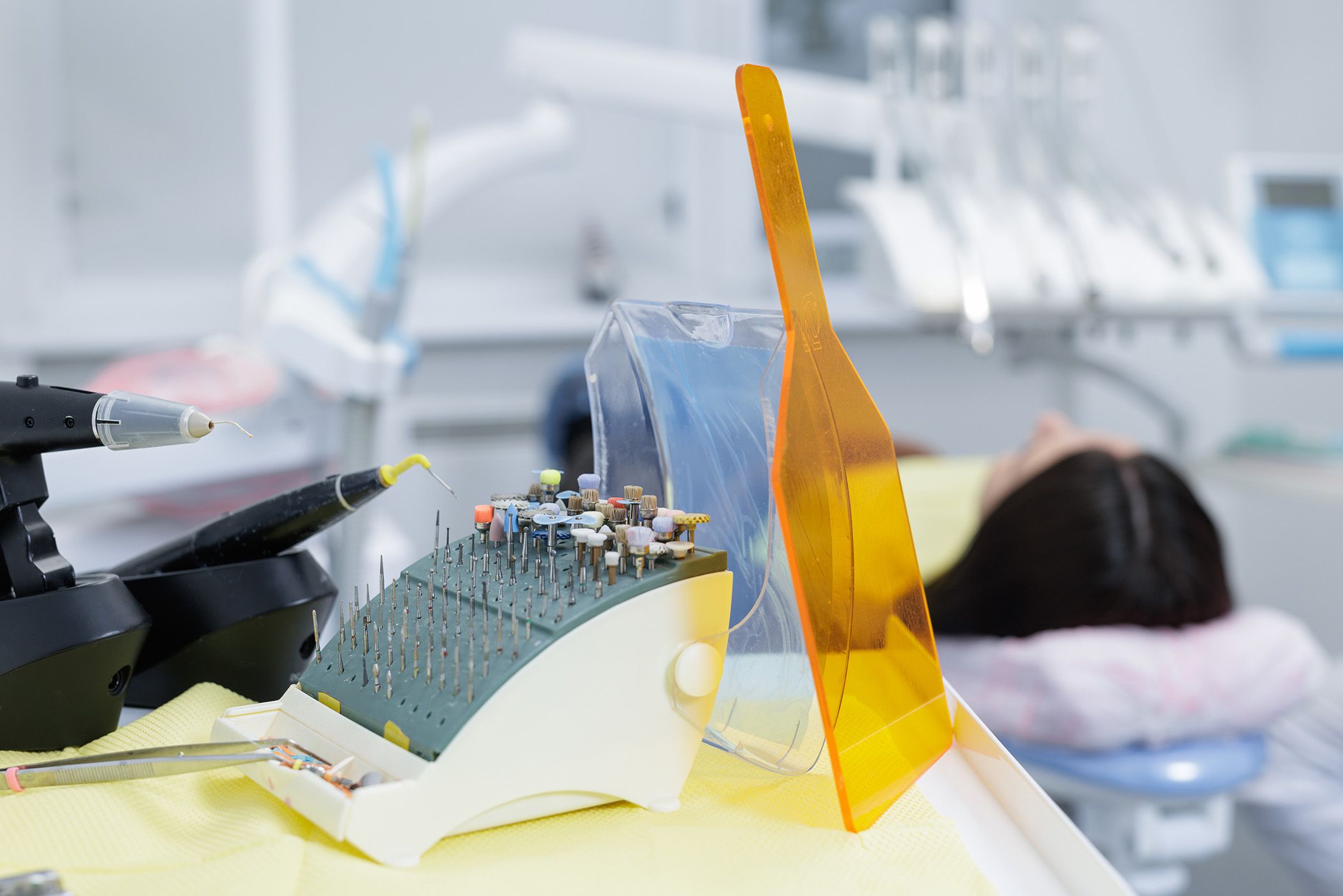 Image of dentist tool set used for endodontics. 