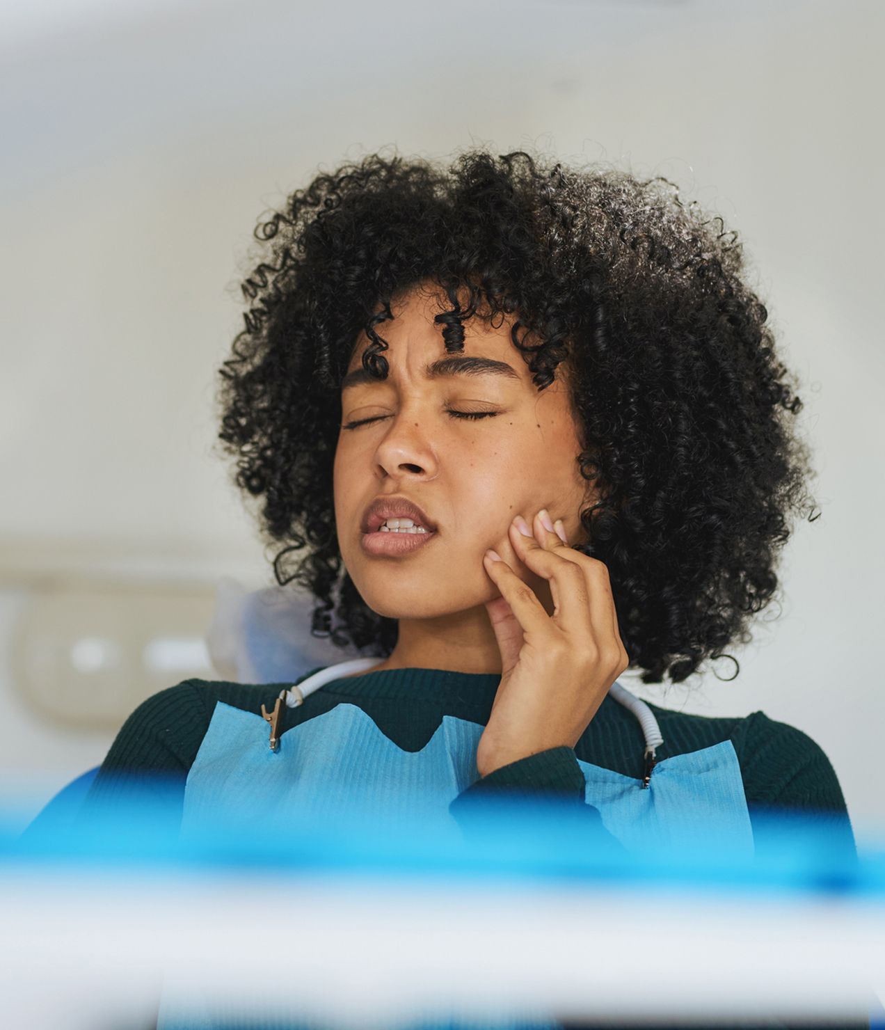 teeth aches from an abscess