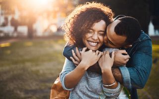 Kissing can transfer tooth decaying bacteria